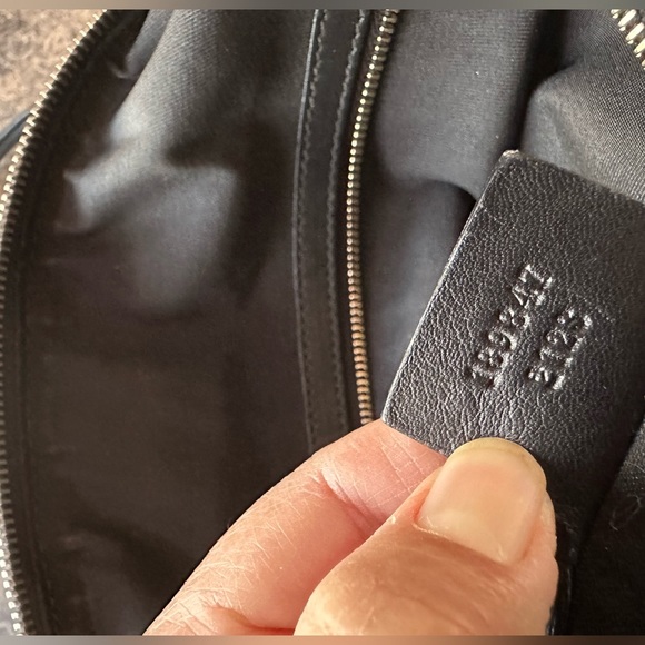 Authentic vintage Gucci Boston Sabrina Ruffle Handbag - Picture 11 of 16